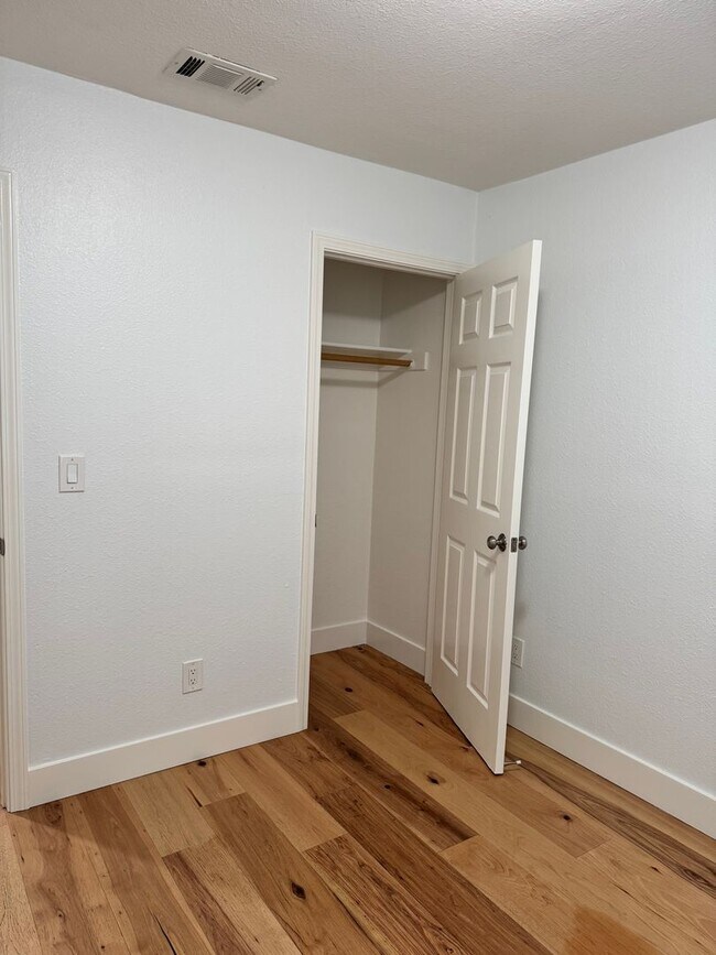 Building Photo - 3/2 home