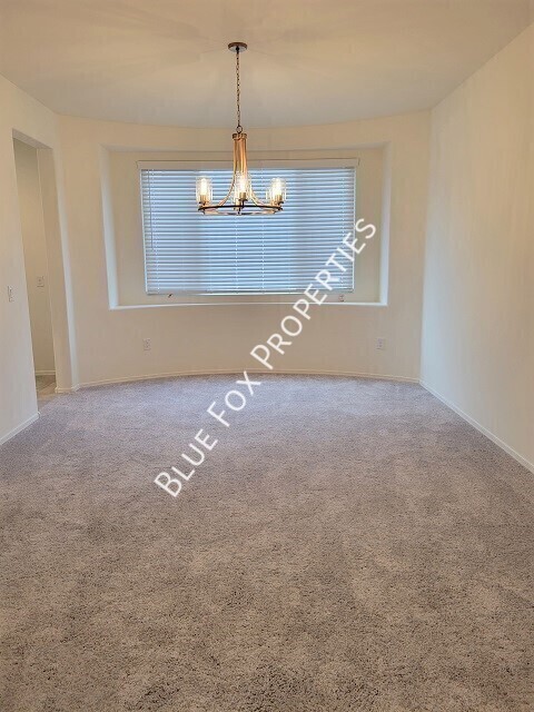 Building Photo - 5525 W Lazy Farm Dr