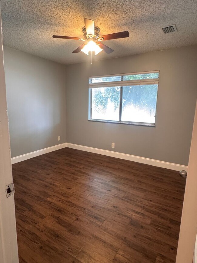 Building Photo - Open House Friday 8/8/25 Saturday 8/9/25 f...