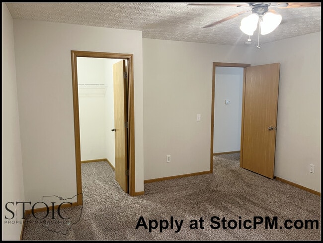 Building Photo - 2193 Rustic Ledge Dr