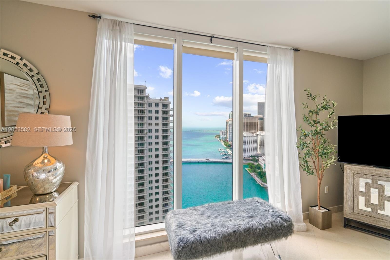 Building Photo - 901 Brickell Key Blvd
