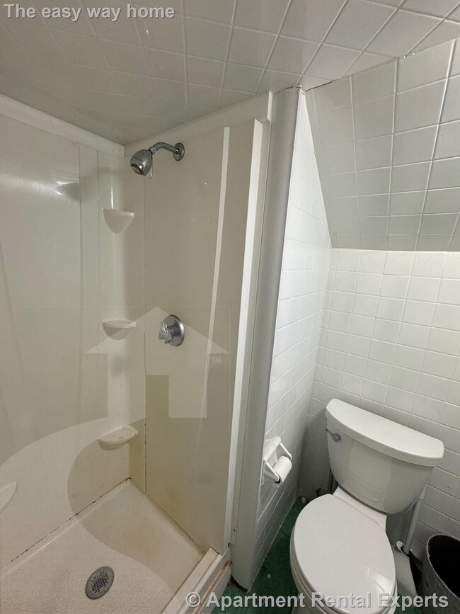 Building Photo - 57 Clarendon Ave