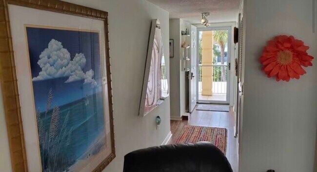 Building Photo - 3802 Gulf of Mexico Dr