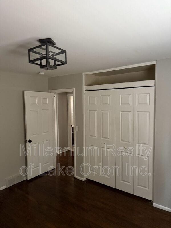 Building Photo - 321 W Princeton Ave