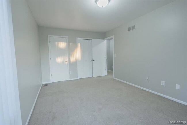 Building Photo - 44613 New Hampshire Dr