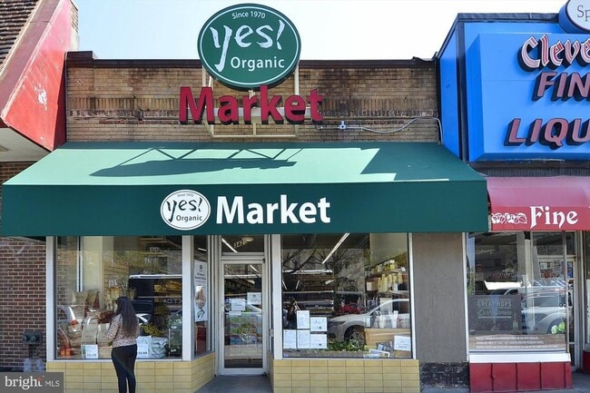 Building Photo - 3601 Wisconsin Ave NW