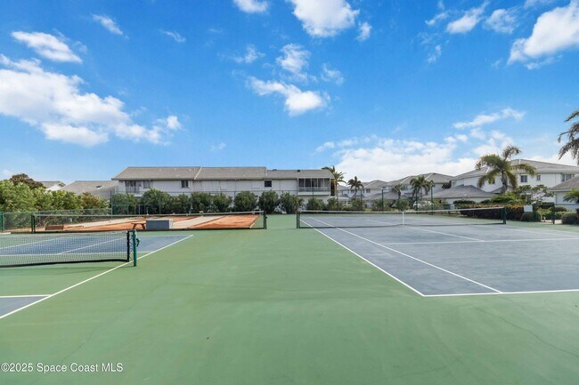 Building Photo - 215 Ballyshannon St