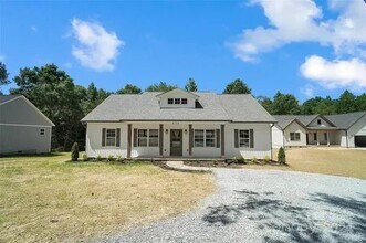 Building Photo - 9729 Bethel Church Rd