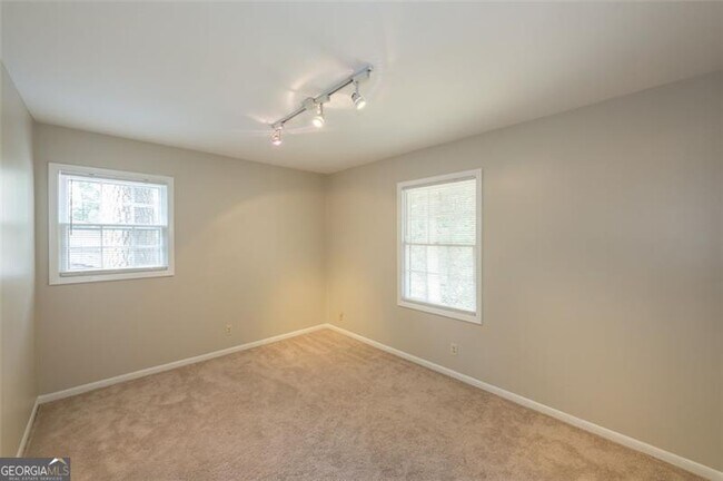 Building Photo - 4044 Forrestal Dr
