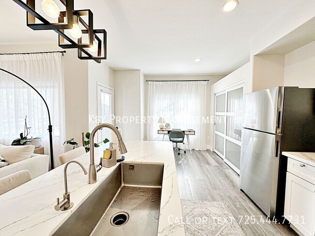 Building Photo - FULLY FURNISHED 1 BED 1 BATH CONDO GATED C...