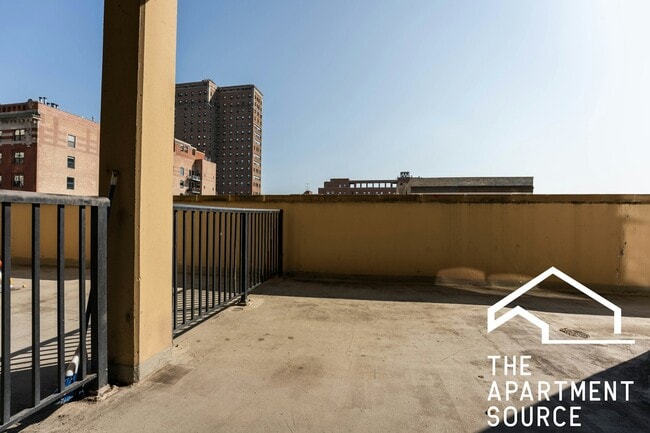 Building Photo - 1464 S Michigan Ave