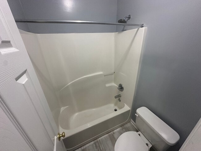 Building Photo - Beautiful 5 BR, 2.5 BA Home in Columbia County!