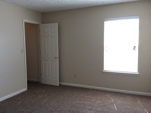 Building Photo - 1413 Softwind Dr