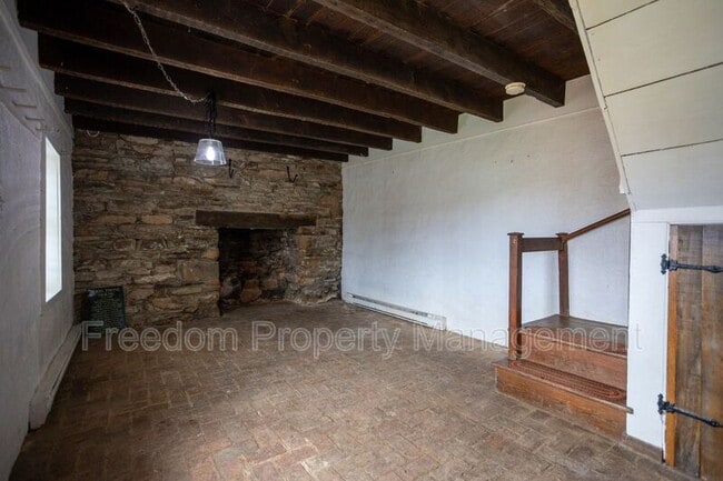 Building Photo - 8200 Buckland Mill Rd