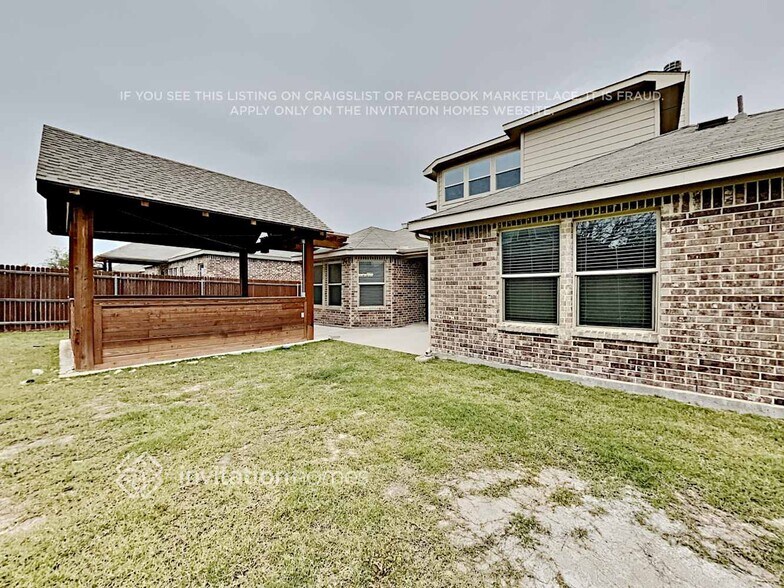Building Photo - 1628 Signature Dr