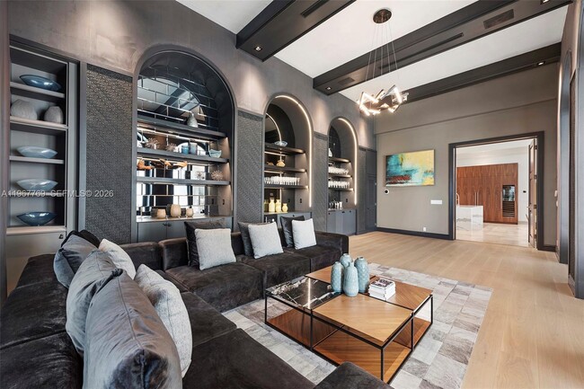 Building Photo - 432 S Hibiscus Dr