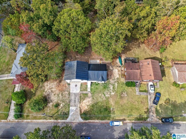 Building Photo - 1404 4th Pl NW