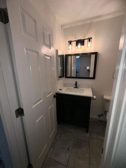 Building Photo - 7501 Whitsett Ave