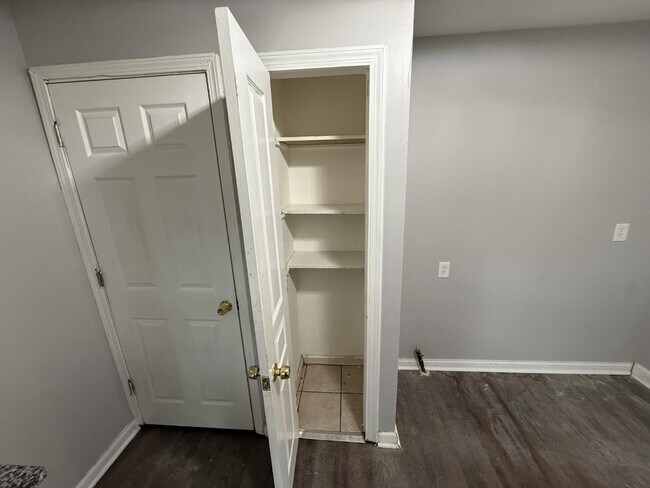 Building Photo - 3526-28 East 9th Avenue