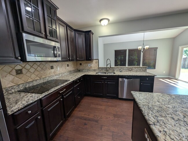 Building Photo - Stunning 2 Story Home Located in The Settlements at Withrow Downs Community!