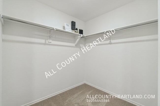 Building Photo - 3405 Little Creek Dr