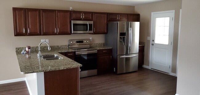 Kitchen - 1019 E Boyd St