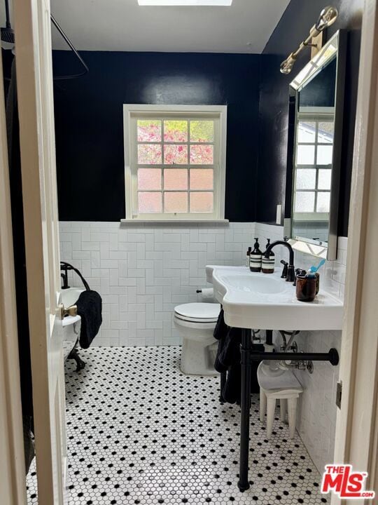 Building Photo - 2828 Laurel Canyon Pl