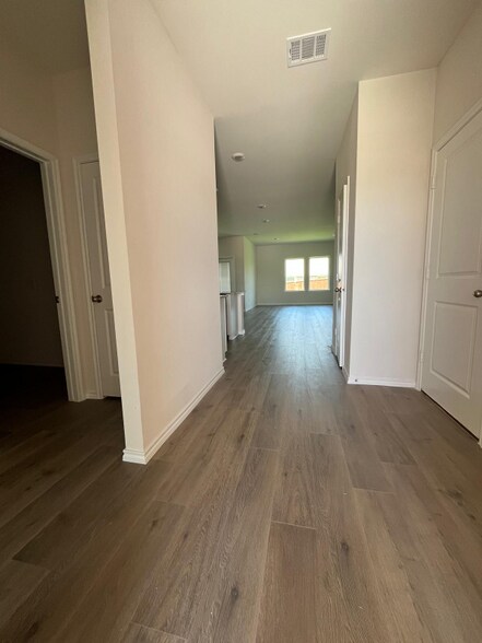 Building Photo - 3904 Malachite Dr