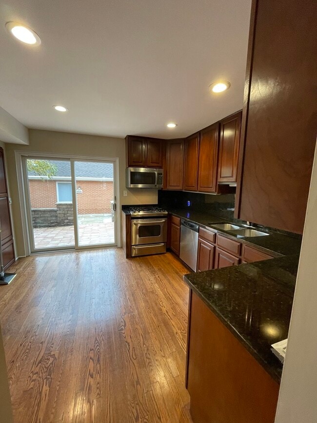 Building Photo - 4 N Tower Rd