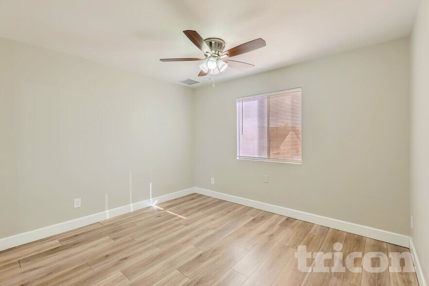 Building Photo - 2613 N 89th Dr