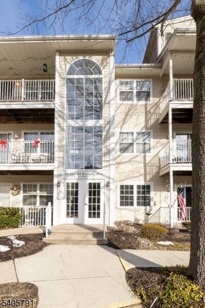 Building Photo - 52 Brookside Ln