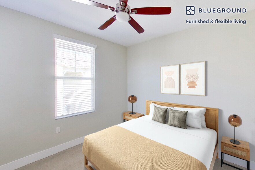 Building Photo - 1000 Lupine-SI FL2-ID12631A