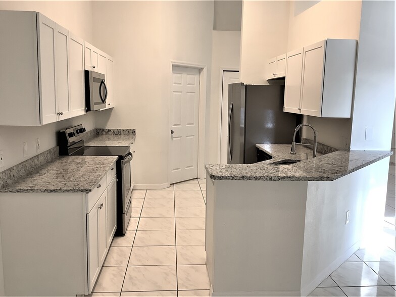 Building Photo - 2808 Berkshire Cir