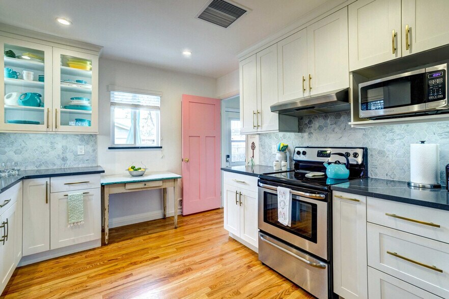 Building Photo - 3233 Ivy St