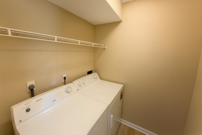 Building Photo - 12750 Equestrian Cir