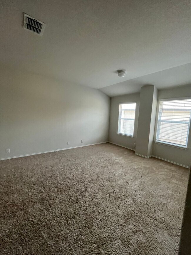 Building Photo - 6218 Tadpole Bluff