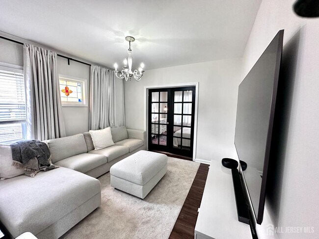 Building Photo - 139 Sylvan Ave