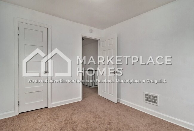Building Photo - 15411 Mansfield St