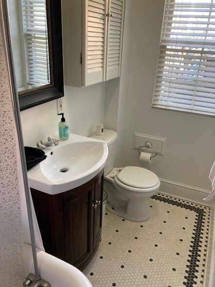 Bathroom - 50 Cornhill St