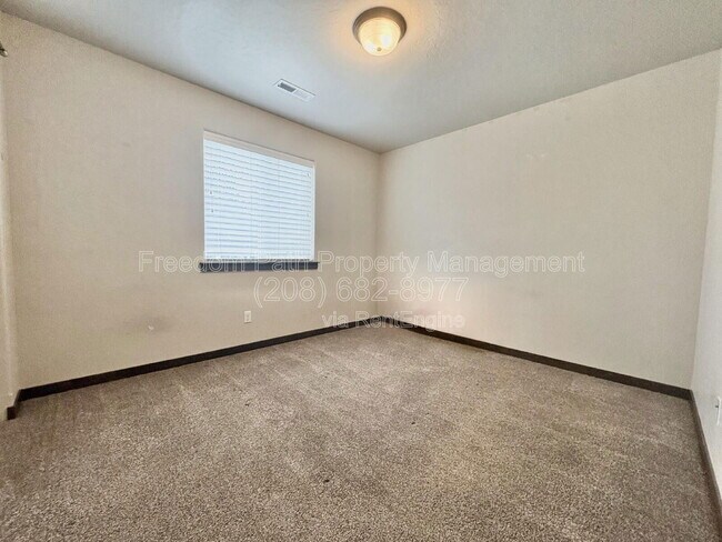 Building Photo - 1425 E Seleta Ln