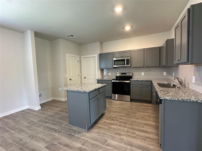 Building Photo - 17010 Lantana Loop