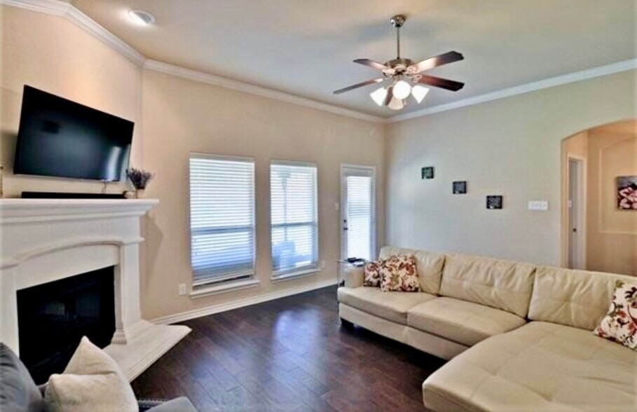 Building Photo - 6124 Amberjack Trl