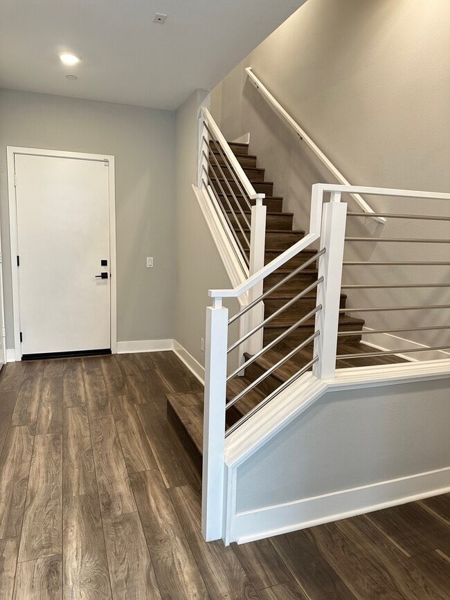 Building Photo - Cessna Lane