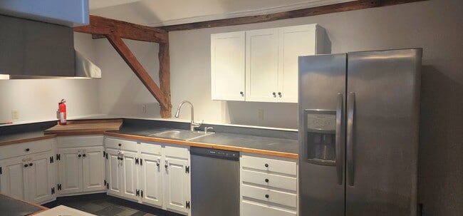 Building Photo - 5 Idlewood Ln