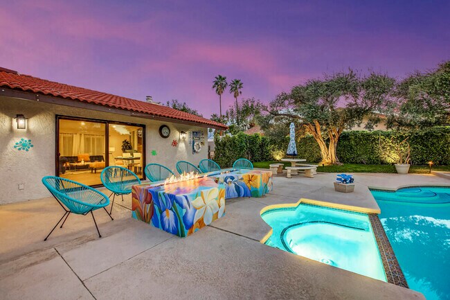 Building Photo - 2230 Tamarisk Rd