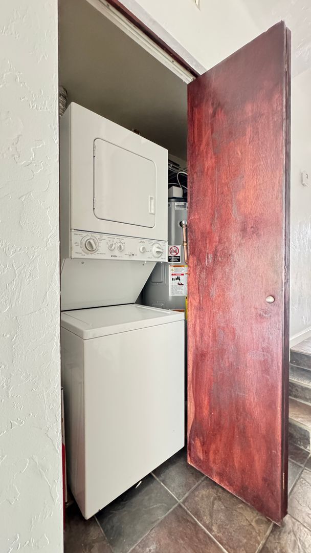 Building Photo - Eastside (Golf Links and Pantano) spacious 2nd floor 2 bed, 2 bath condo!