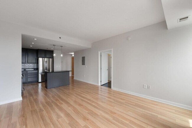 Building Photo - 929 Portland Ave