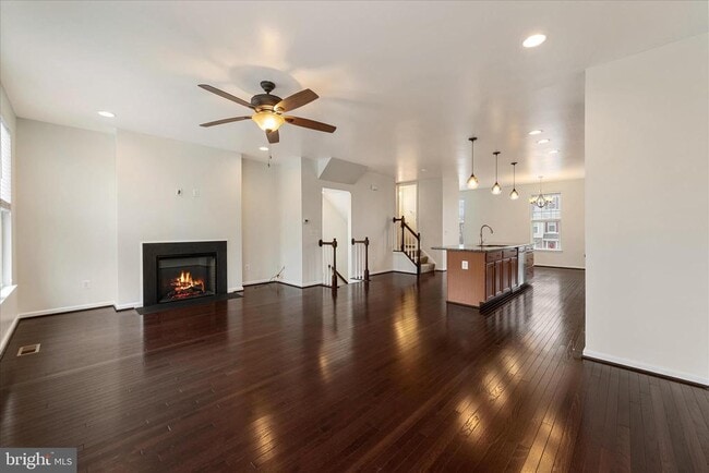 Building Photo - 109 Sequoia Dr