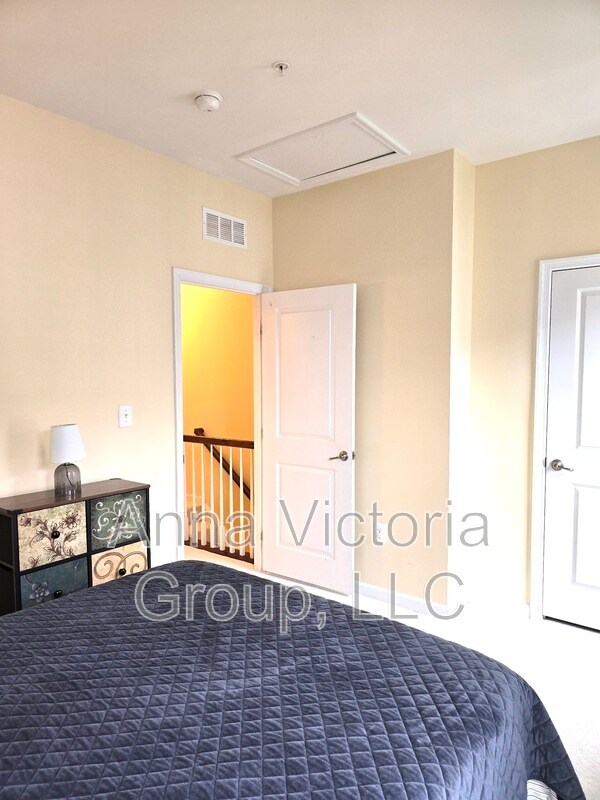 Building Photo - 10502 Galena Ln