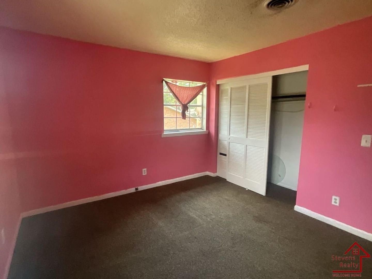 Building Photo - 411 Elm Ave